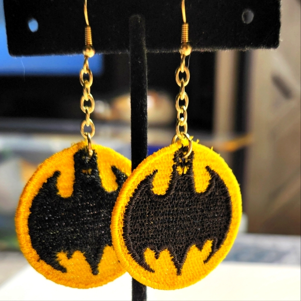 Freestanding Lace Batman Symbol